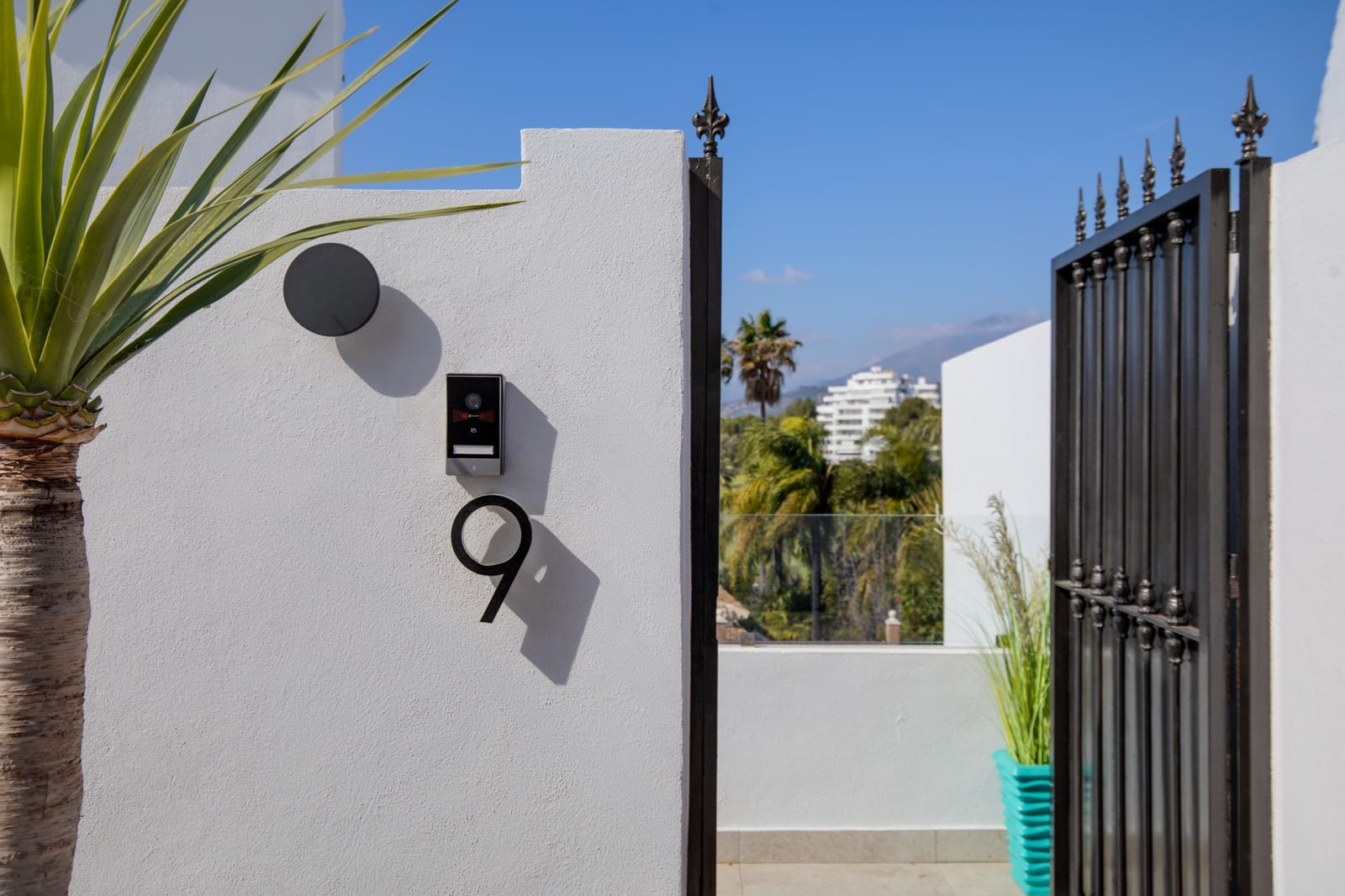 3 makuuhuone Omakotitalo myytävänä paikassa Guadalmina mukana 
autotalli - 799 000 € (Ref: 9645458)