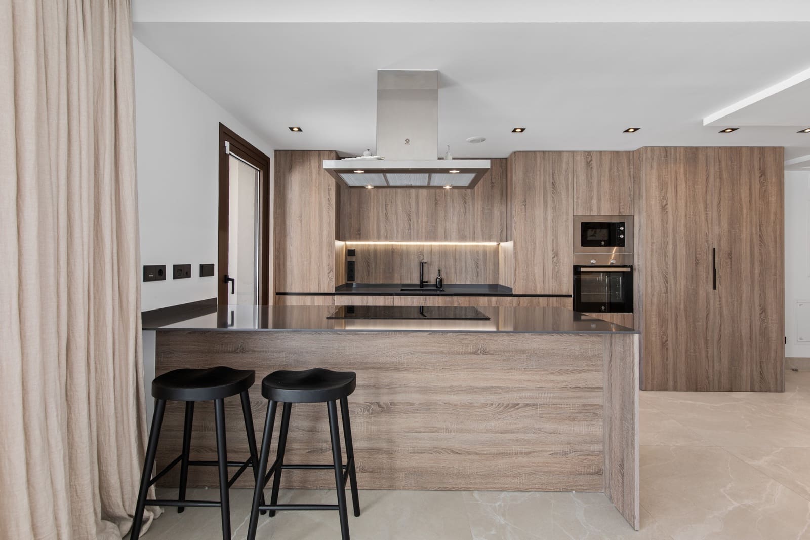 3 sovrum Lägenhet till salu i Istan med pool garage - 795 000 € (Ref: 9659667)