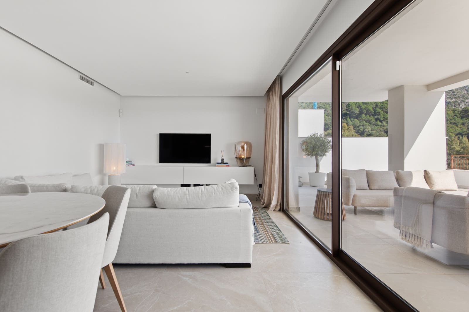 3 quarto Apartamento para venda em Istan com piscina garagem - 695 000 € (Ref: 9659667)