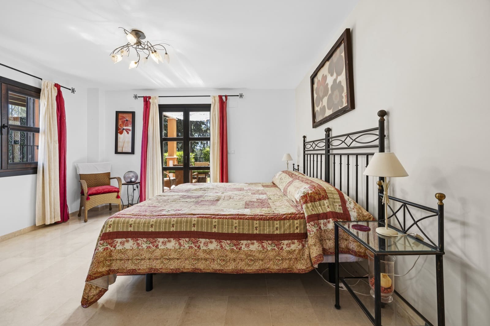 5 soverom Villa til salgs i Guadalmina med svømmebasseng - € 1 350 000 (Ref: 9793165)