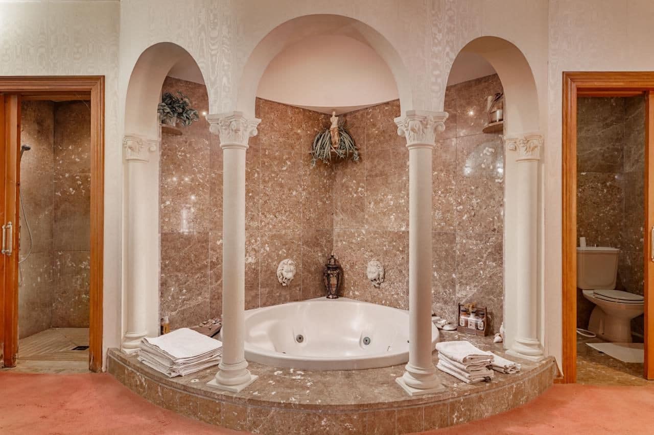 4 bedroom Finca/Country House for sale in Manilva with pool - € 2,995,000 (Ref: 9816185)