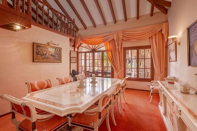 4 bedroom Finca/Country House for sale in Manilva with pool - € 2,995,000 (Ref: 9816185)