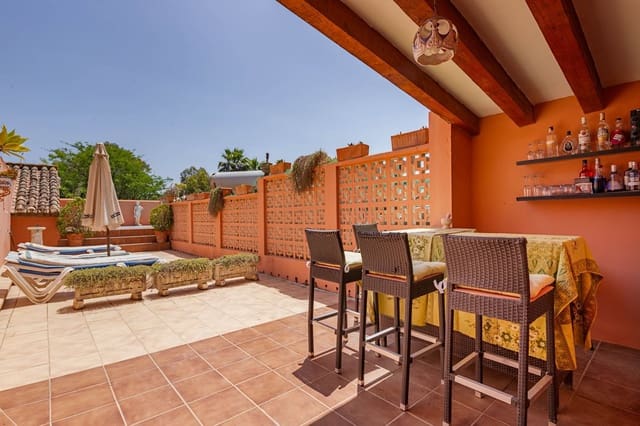 4 bedroom Finca/Country House for sale in Manilva with pool - € 2,995,000 (Ref: 9816185)