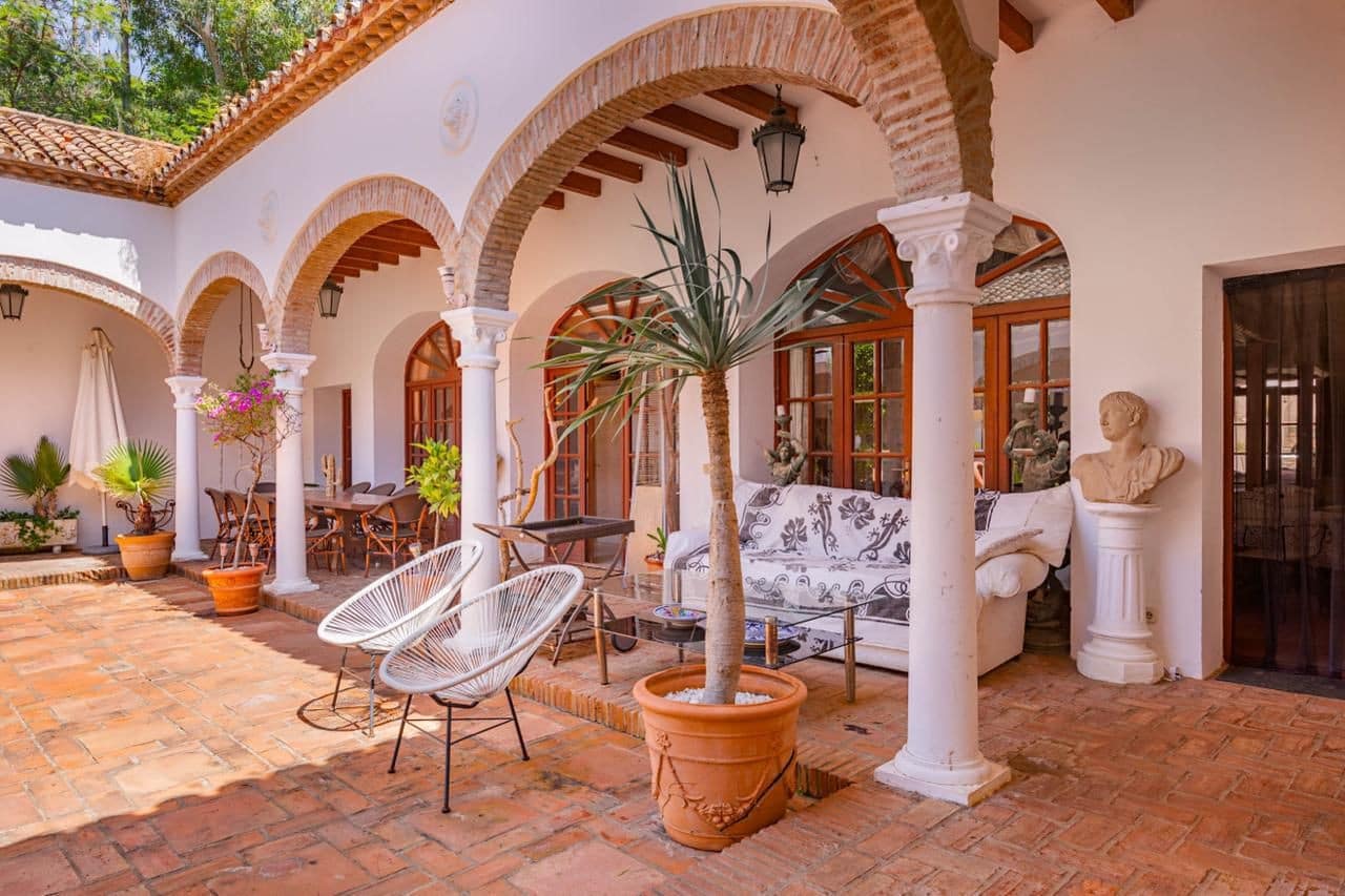 4 bedroom Finca/Country House for sale in Manilva with pool - € 2,995,000 (Ref: 9816185)