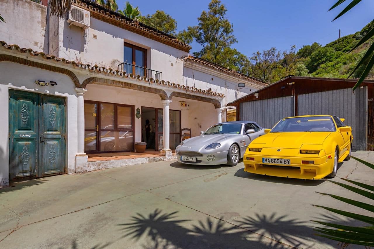 4 bedroom Finca/Country House for sale in Manilva with pool - € 2,995,000 (Ref: 9816185)