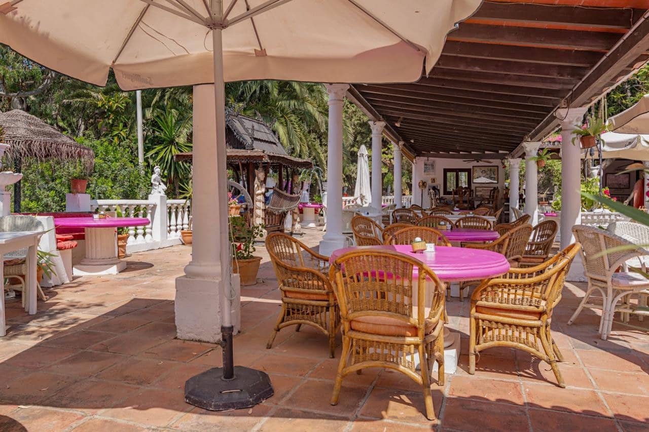 4 bedroom Finca/Country House for sale in Manilva with pool - € 2,995,000 (Ref: 9816185)