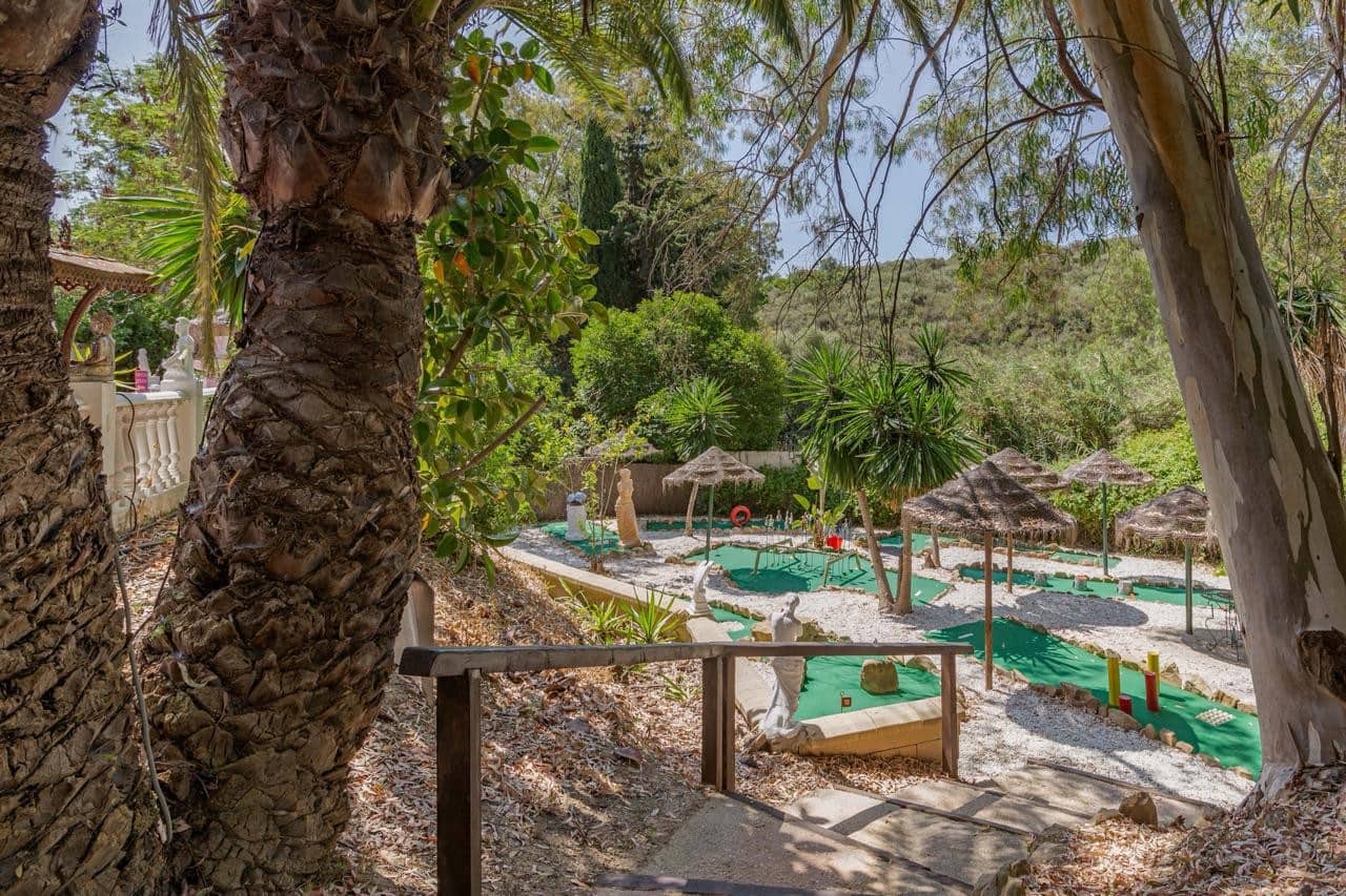4 bedroom Finca/Country House for sale in Manilva with pool - € 2,995,000 (Ref: 9816185)