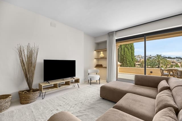 3 chambre Penthouse à vendre à Nueva Atalaya, Estepona avec piscine garage - 995 000 € (Ref: 9825717)