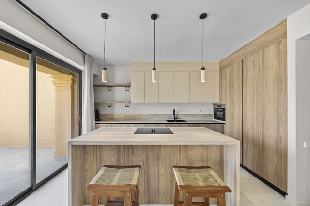 3 chambre Penthouse à vendre à Nueva Atalaya, Estepona avec piscine garage - 995 000 € (Ref: 9825717)