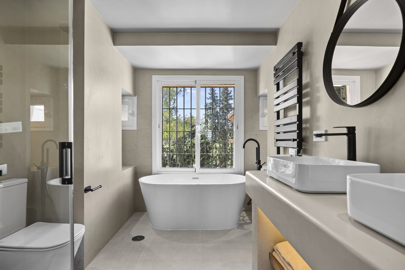 3 bedroom Penthouse for sale in New Golden Mile with pool garage - € 995,000 (Ref: 9825717)