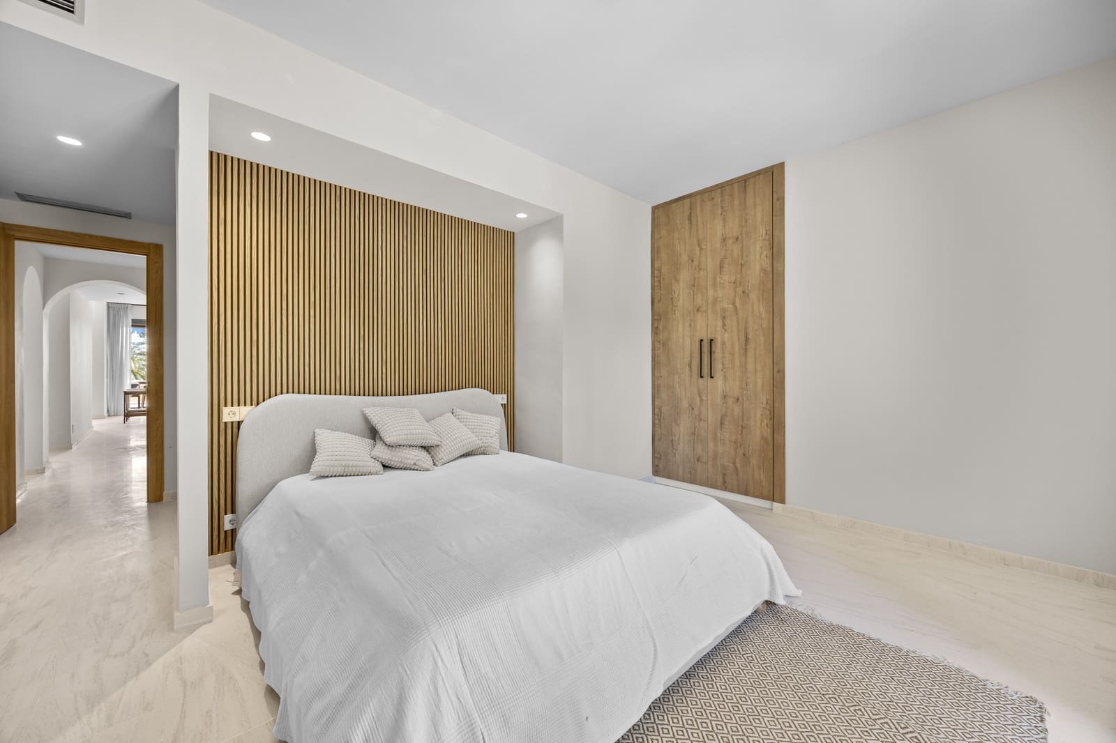 3 bedroom Penthouse for sale in New Golden Mile with pool garage - € 995,000 (Ref: 9825717)