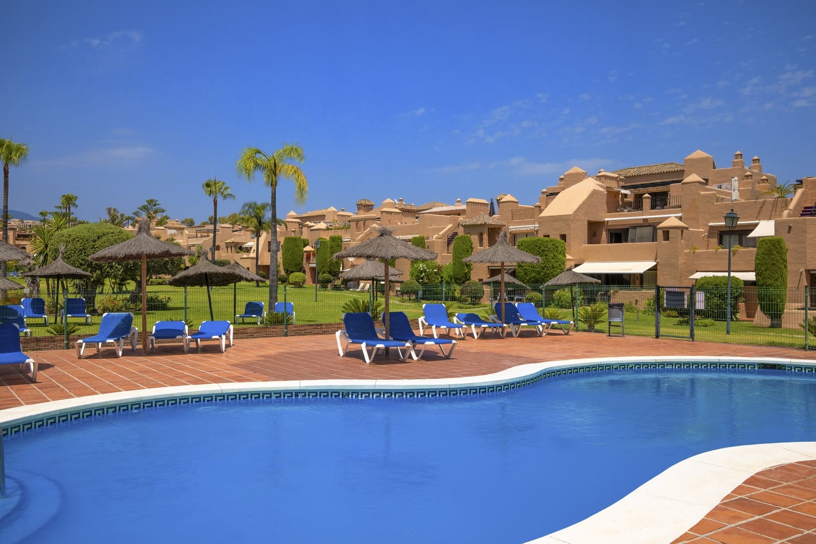 3 bedroom Penthouse for sale in New Golden Mile with pool garage - € 995,000 (Ref: 9825717)