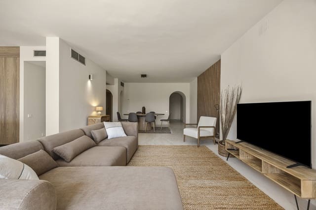Ático de 3 habitaciones en Nueva Atalaya, Estepona en venta con piscina garaje - 995.000 € (Ref: 9825717)