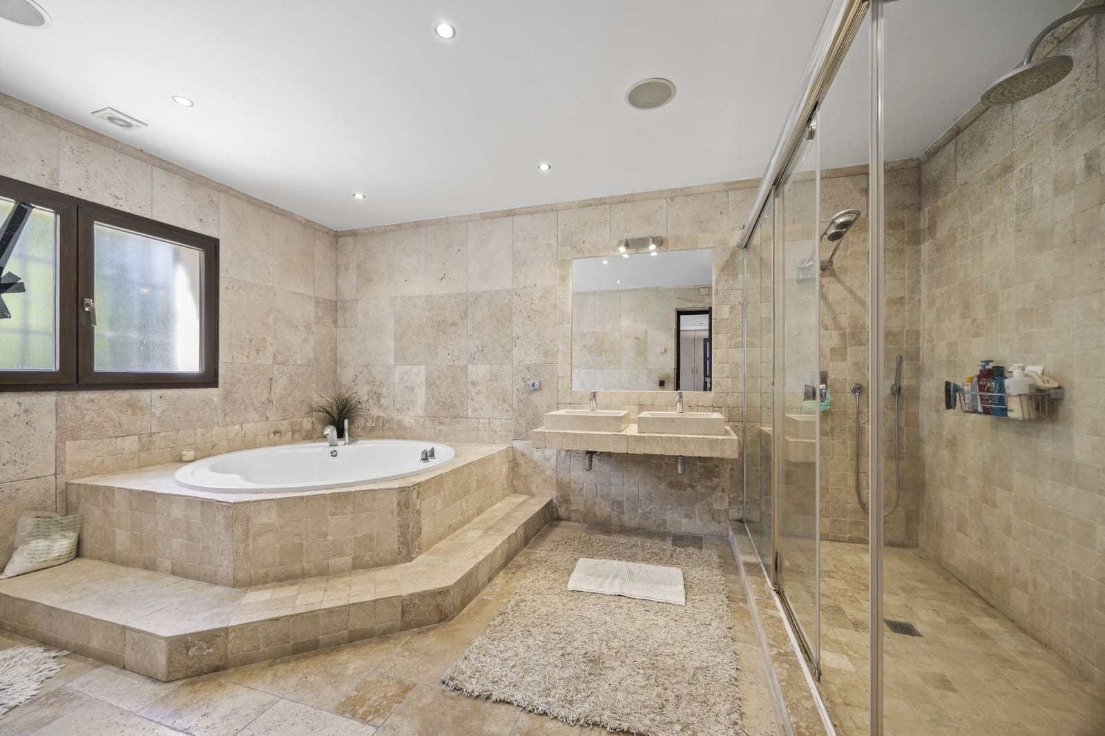 4 bedroom Villa for sale in Bel-Air with pool - € 1,195,000 (Ref: 9873859)