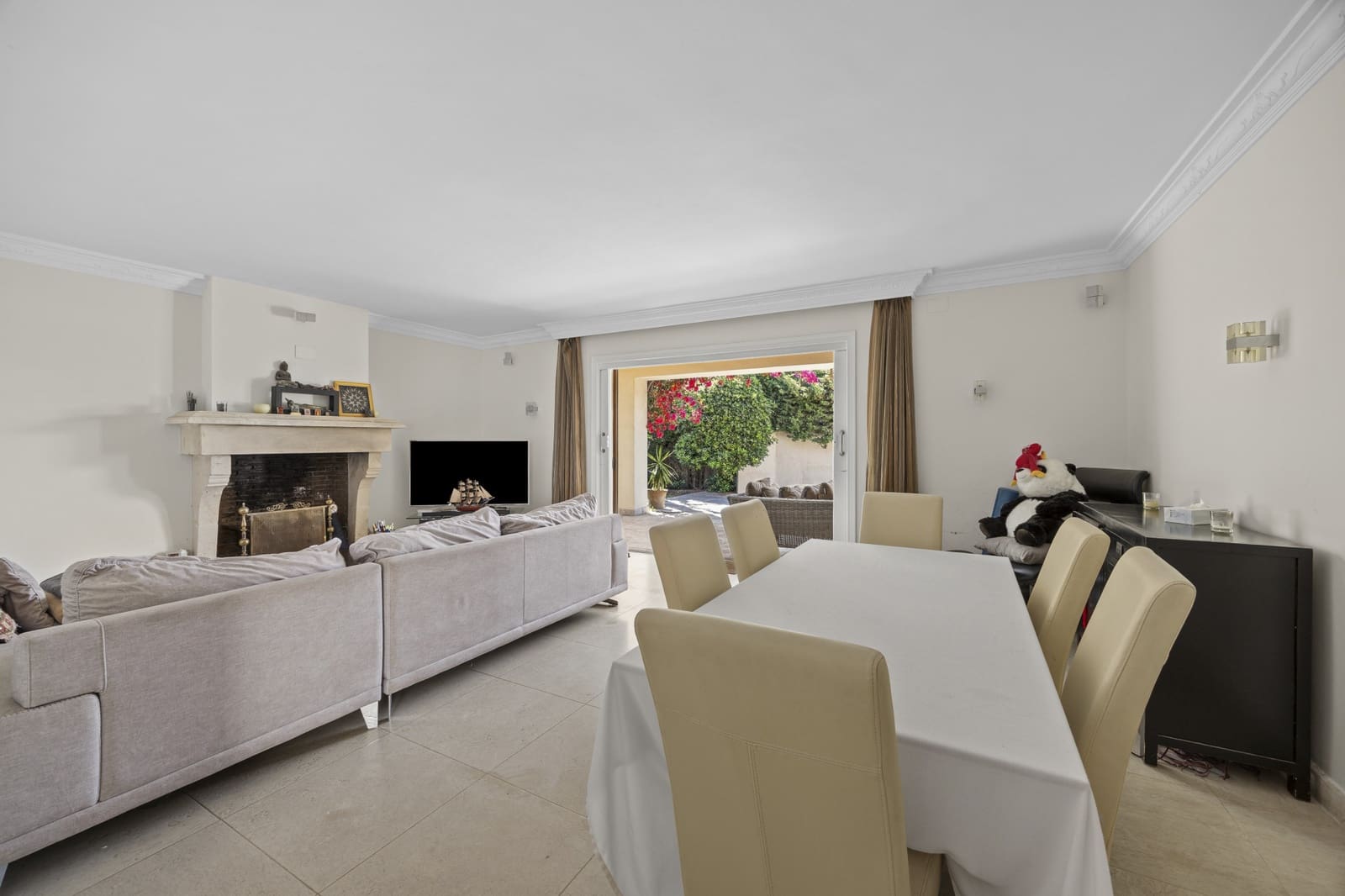 4 bedroom Villa for sale in Bel-Air with pool - € 1,195,000 (Ref: 9873859)