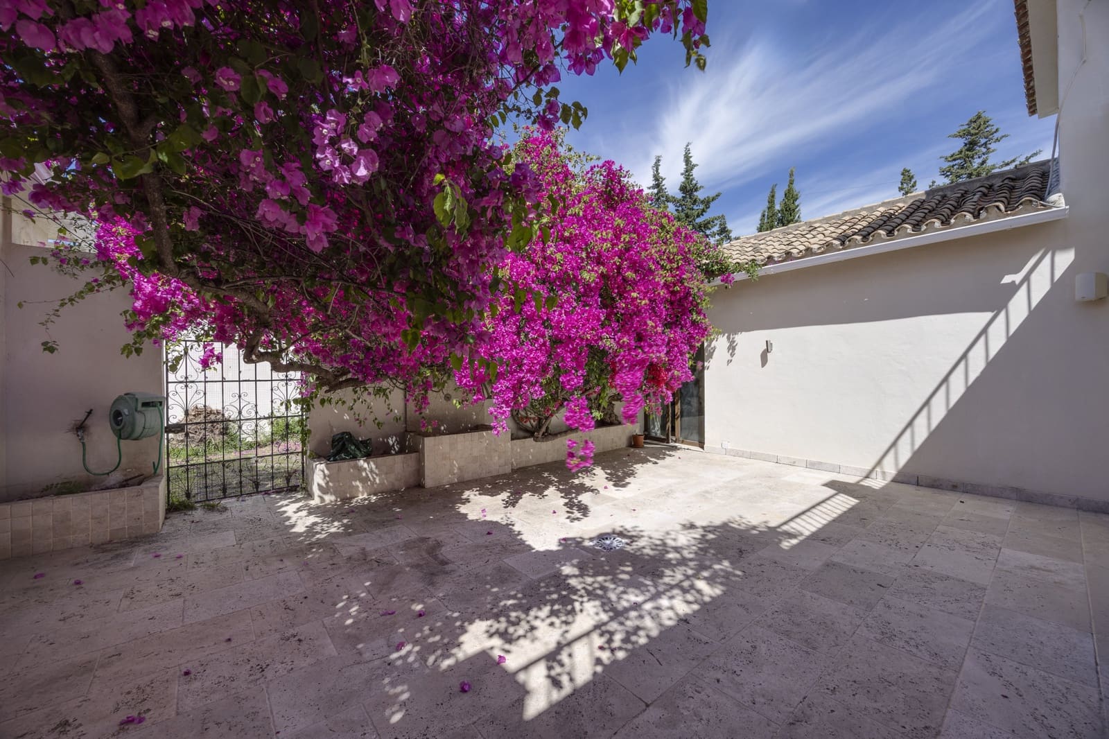 4 bedroom Villa for sale in Bel-Air with pool - € 1,195,000 (Ref: 9873859)