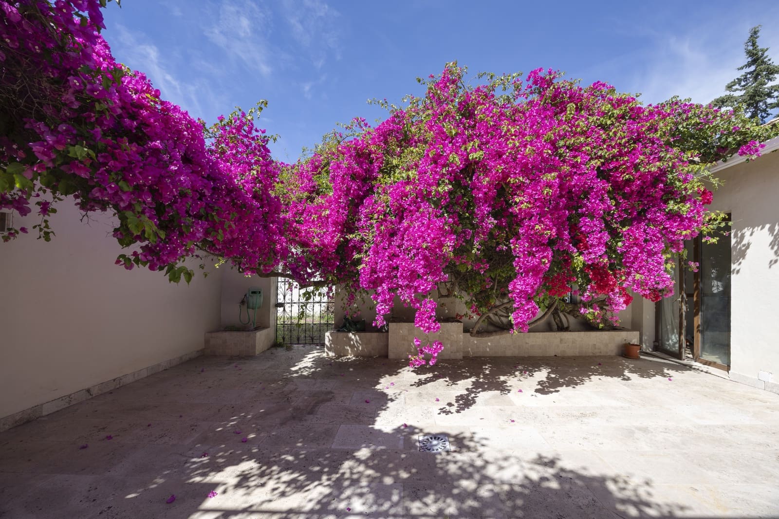 4 bedroom Villa for sale in Bel-Air with pool - € 1,195,000 (Ref: 9873859)