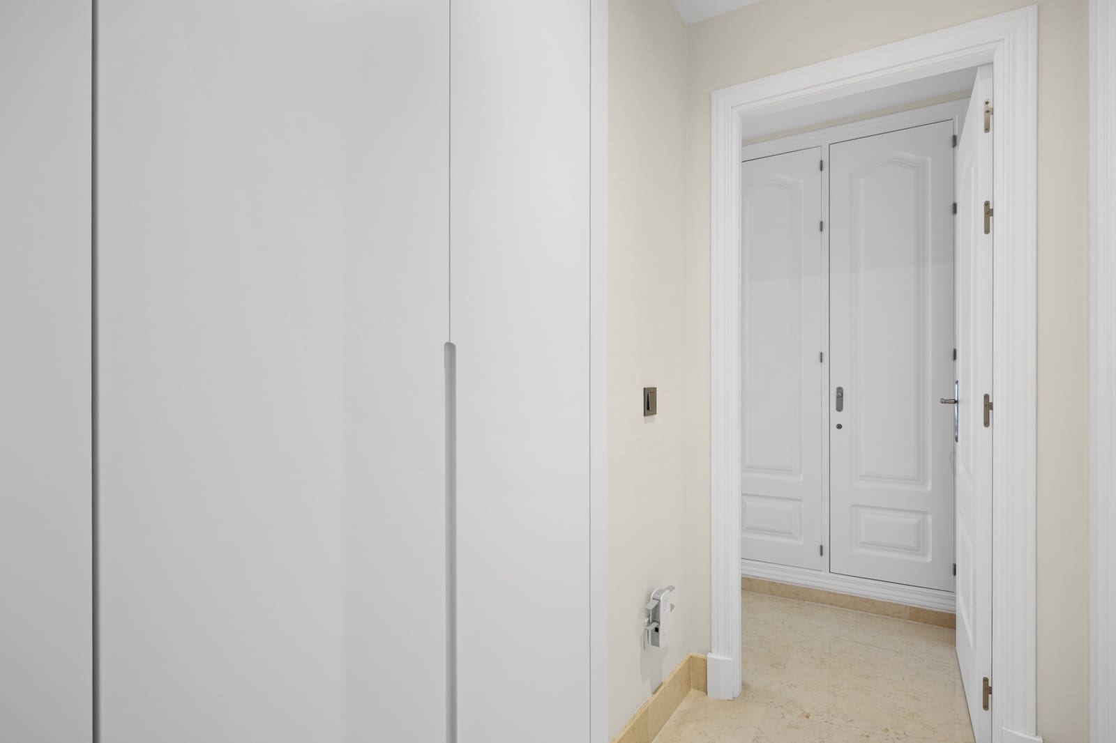 2 quarto Apartamento para venda em Benahavis com piscina garagem - 595 000 € (Ref: 9892701)