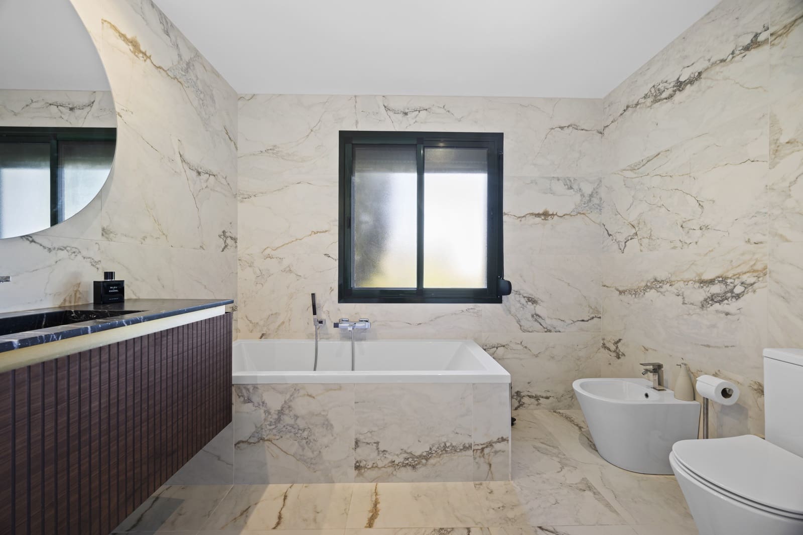 2 quarto Apartamento para venda em Benahavis com piscina garagem - 595 000 € (Ref: 9892701)