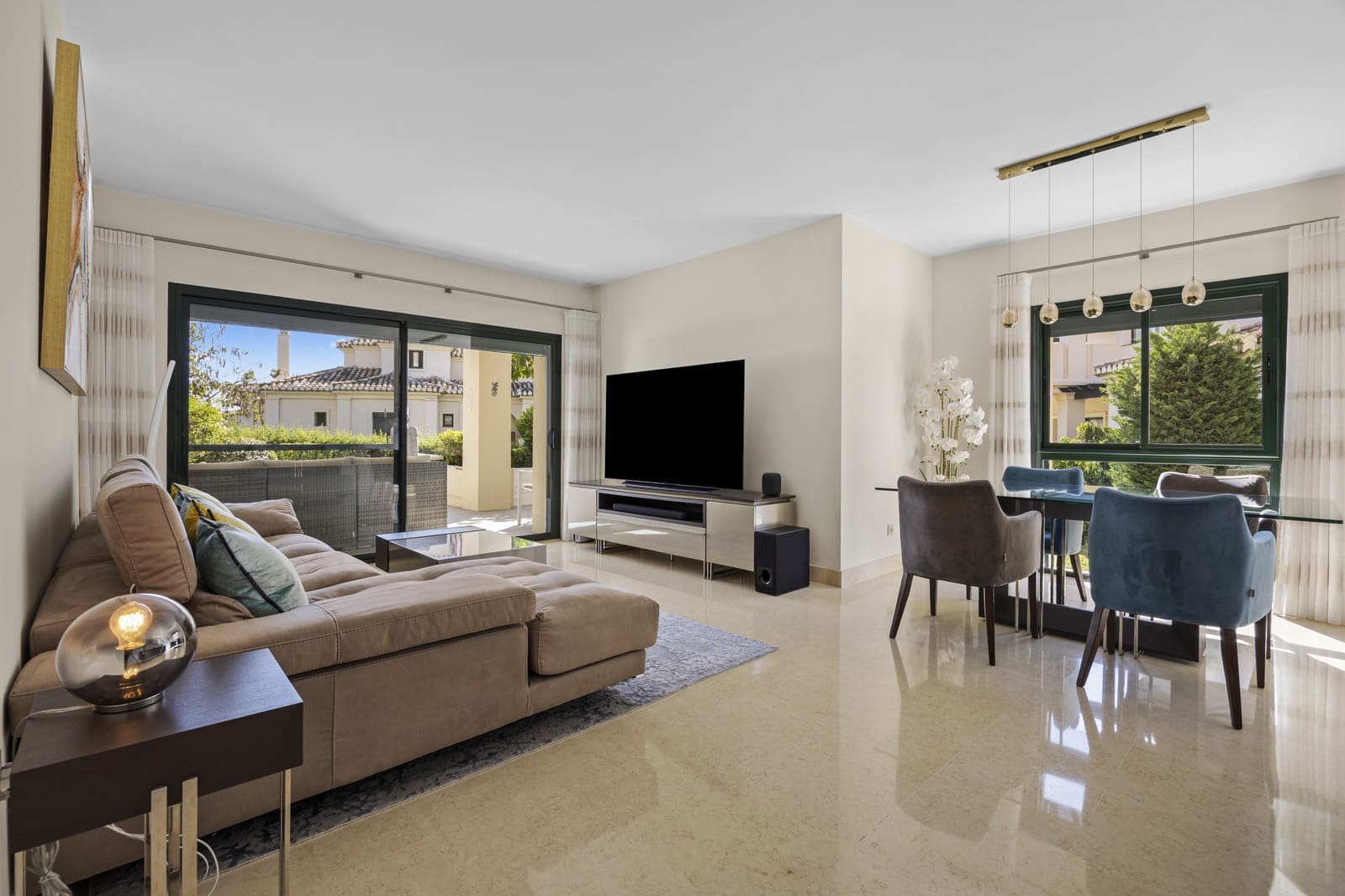 2 quarto Apartamento para venda em Benahavis com piscina garagem - 595 000 € (Ref: 9892701)