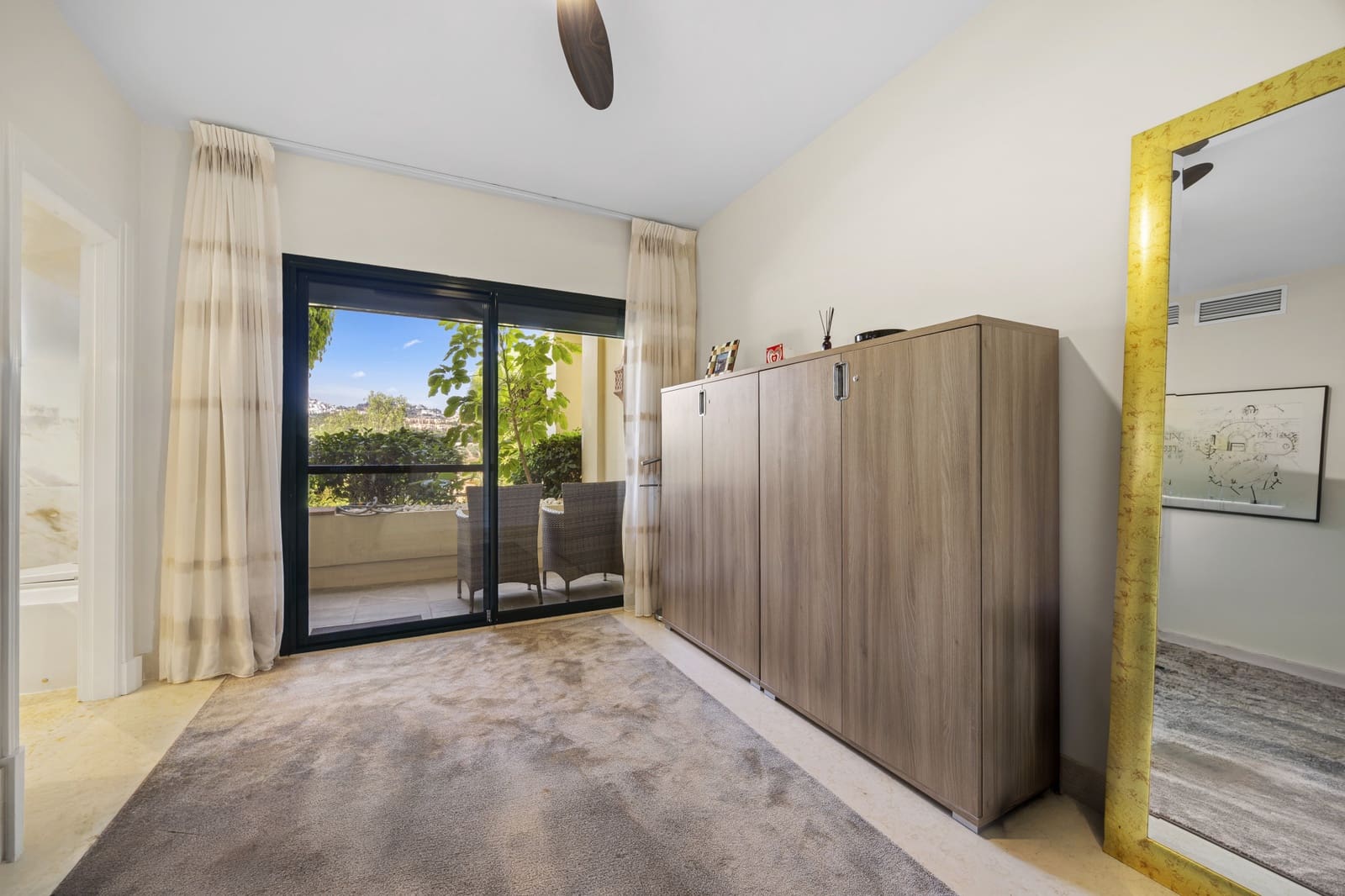 2 quarto Apartamento para venda em Benahavis com piscina garagem - 595 000 € (Ref: 9892701)