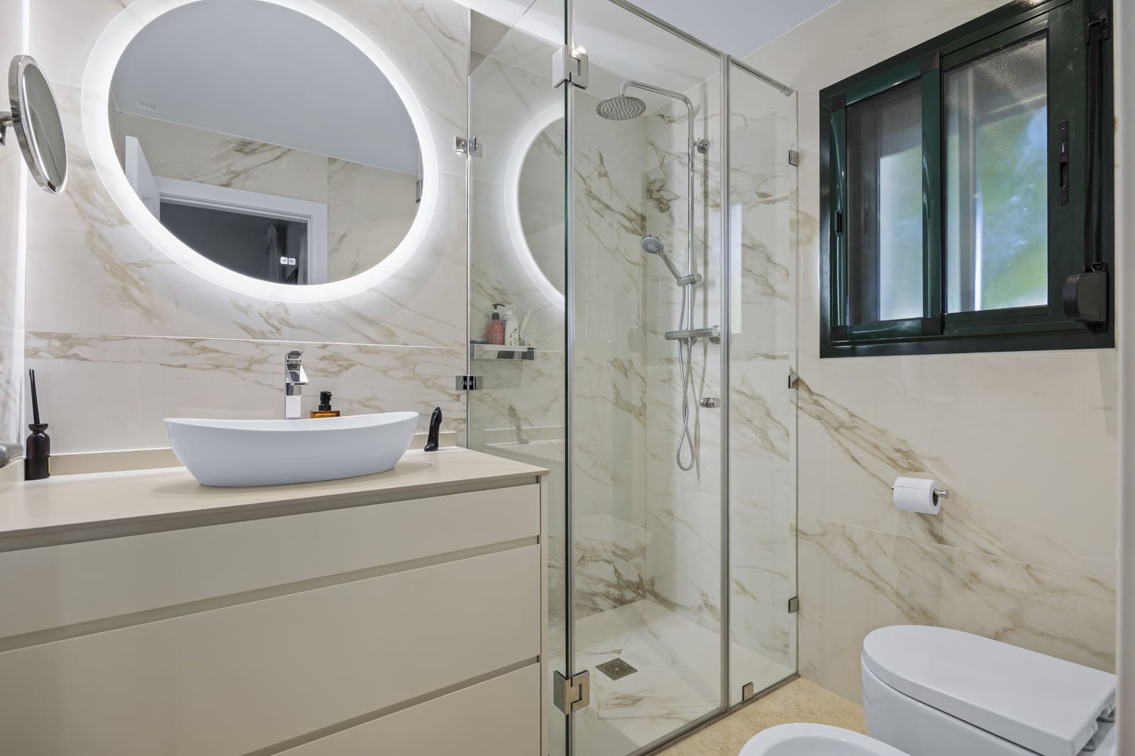 2 quarto Apartamento para venda em Benahavis com piscina garagem - 595 000 € (Ref: 9892701)