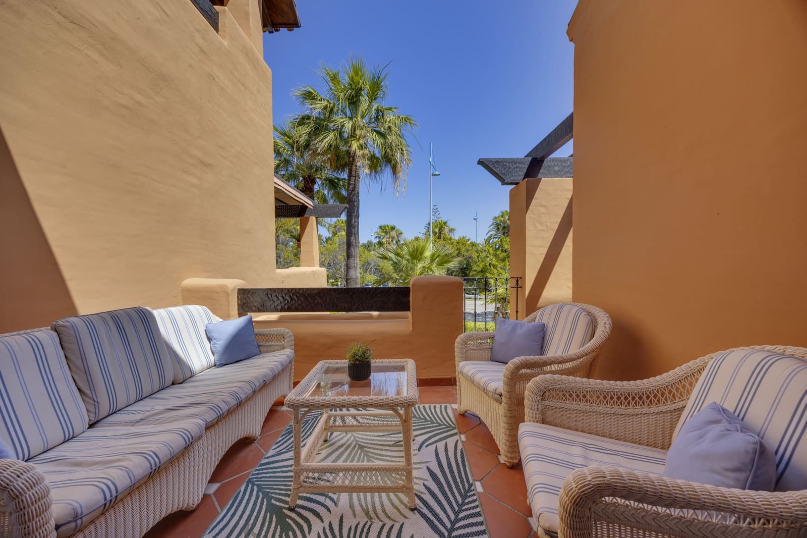 3 soverom Penthouse til salgs i San Pedro de Alcantara med svømmebasseng garasje - € 2 550 000 (Ref: 9916241)