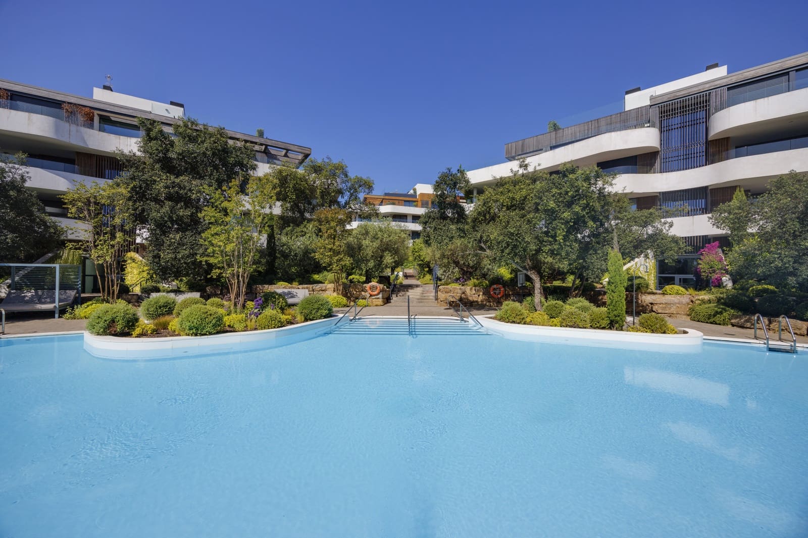 3 soveværelse Lejlighed til salg i Sotogrande med swimmingpool garage - € 1.650.000 (Ref: 9920931)