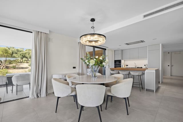 3 soveværelse Lejlighed til salg i Sotogrande, San Roque med swimmingpool garage - € 1.650.000 (Ref: 9920931)