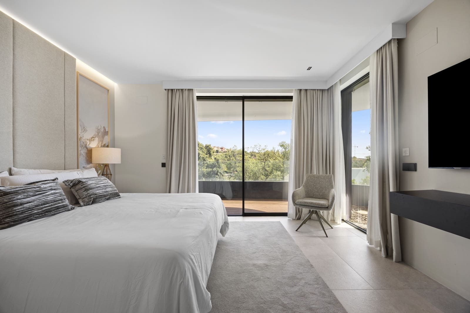 3 soveværelse Lejlighed til salg i Sotogrande med swimmingpool garage - € 1.650.000 (Ref: 9920931)