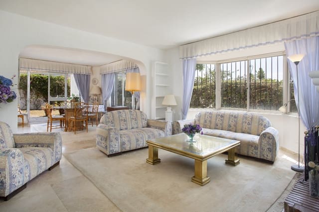 4 camera da letto Villa in vendita in Guadalmina Baja, Marbella con garage - 1.800.000 € (Rif: 9934809)