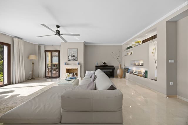 Chalet de 5 habitaciones en Guadalmina Alta, Marbella en venta con piscina garaje - 1.450.000 € (Ref: 9966896)