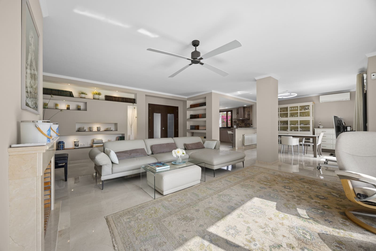 5 bedroom Villa for sale in Guadalmina with pool garage - € 1,450,000 (Ref: 9966896)
