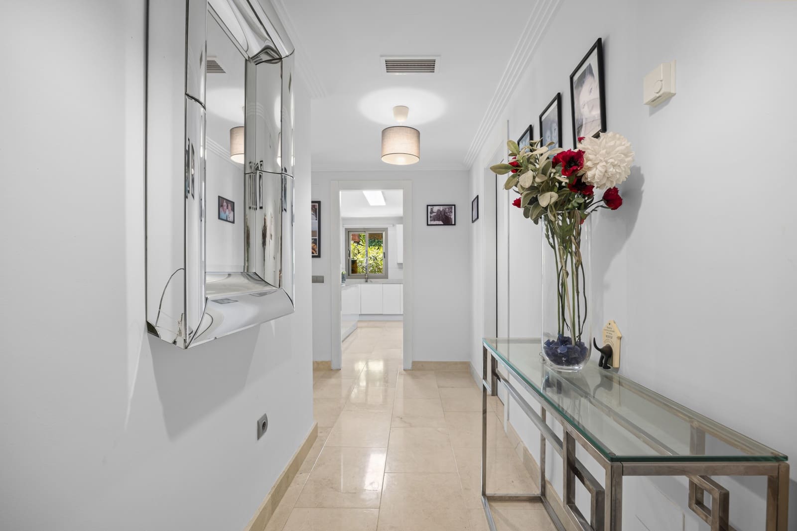 3 slaapkamer Appartement te koop in Benahavis met zwembad garage - € 599.000 (Ref: 9973673)