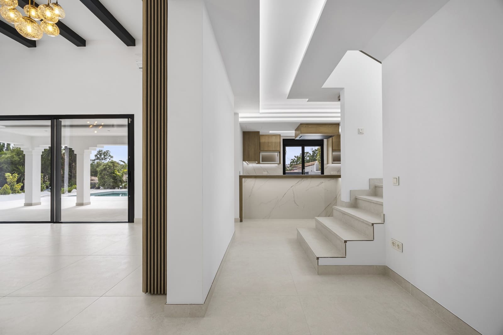 4 sovrum Villa till salu i Guadalmina med pool garage - 2 595 000 € (Ref: 9985322)