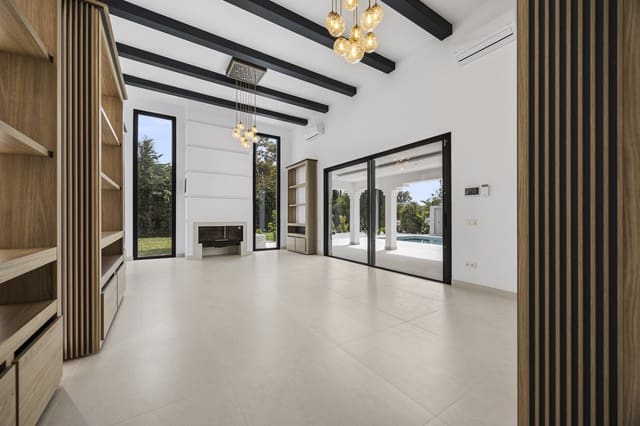 4 soveværelse Villa til salg i Guadalmina Alta, Marbella med swimmingpool garage - € 2.595.000 (Ref: 9985322)