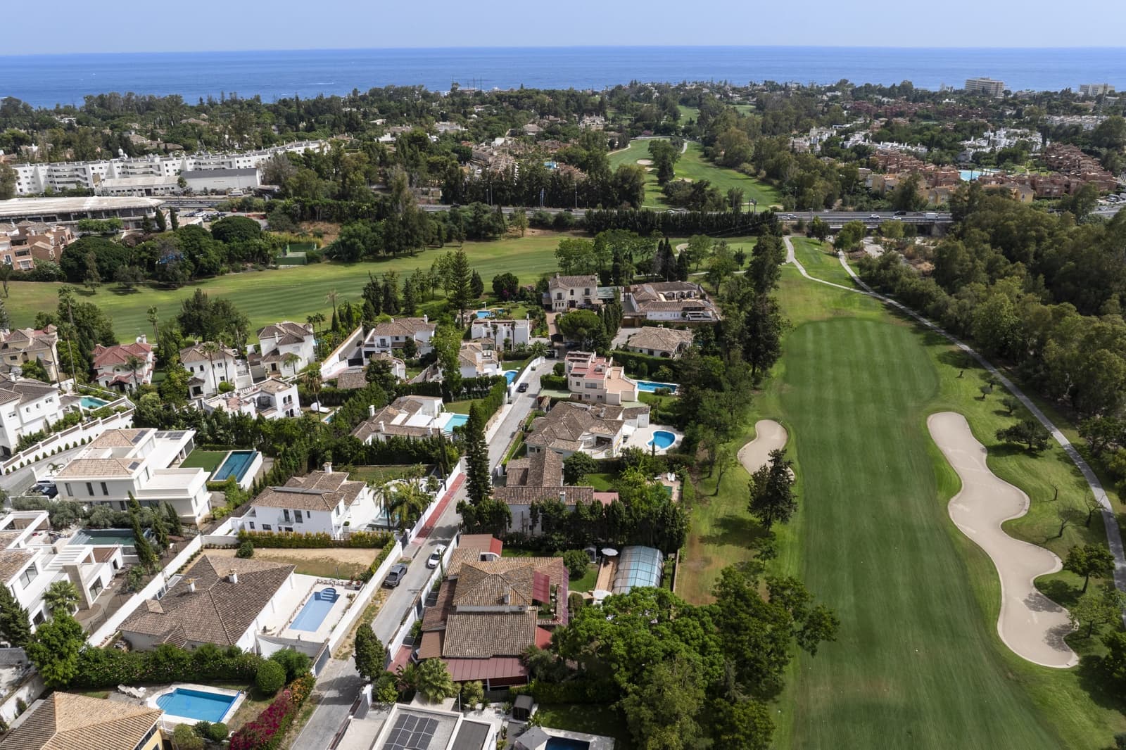 4 sovrum Villa till salu i Guadalmina med pool garage - 2 595 000 € (Ref: 9985322)