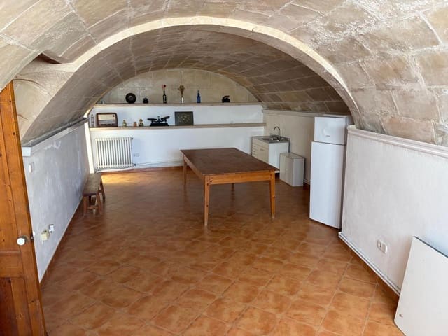 7 slaapkamer Villa te koop in Es Castell met garage - € 780.000 (Ref: 9956363)