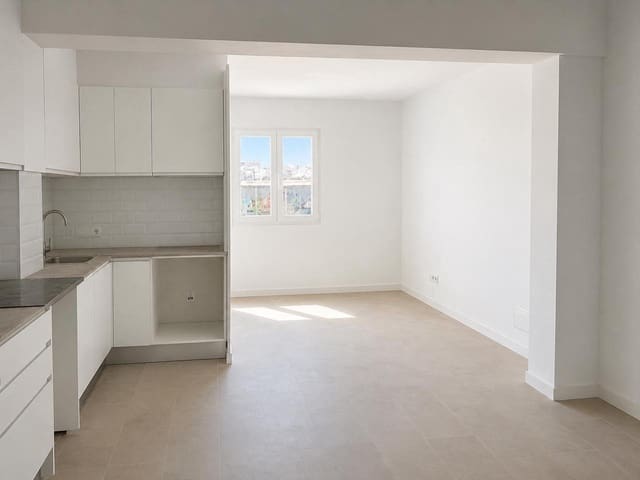Piso de 2 habitaciones en Mahón / Maó en venta - 320.000 € (Ref: 9999482)