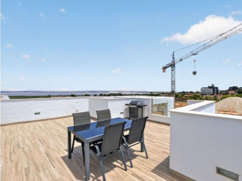 4 slaapkamer Villa te koop in Torrevieja - € 495.000 (Ref: 10005587)