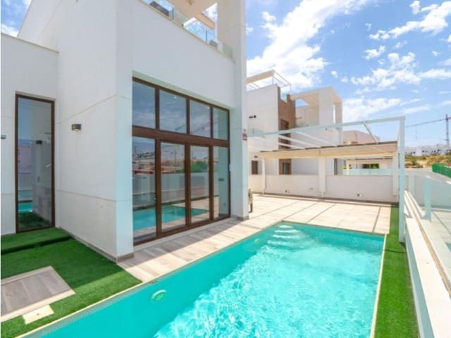 4 soveværelse Villa til salg i Los Balcones - Los Altos, Torrevieja - € 515.000 (Ref: 10005588)