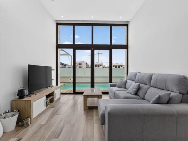 4 soveværelse Villa til salg i Los Balcones - Los Altos, Torrevieja - € 515.000 (Ref: 10005588)