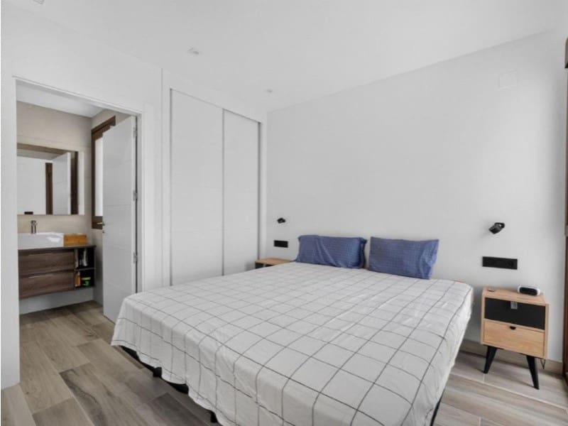 4 soveværelse Villa til salg i Torrevieja - € 515.000 (Ref: 10005588)