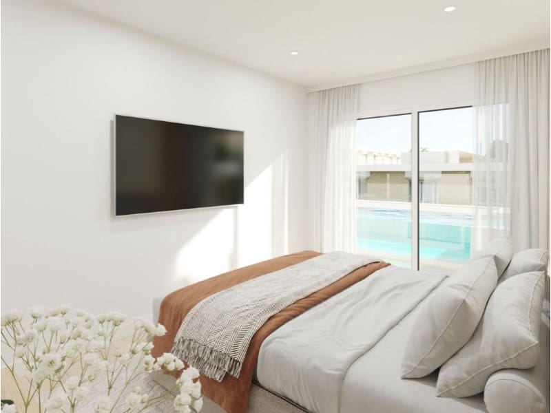 Business for sale in Guardamar del Segura with pool - € 299,500 (Ref: 10006673)