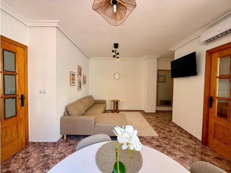 2 sovrum Lägenhet till salu i Torrevieja - 159 900 € (Ref: 10011428)