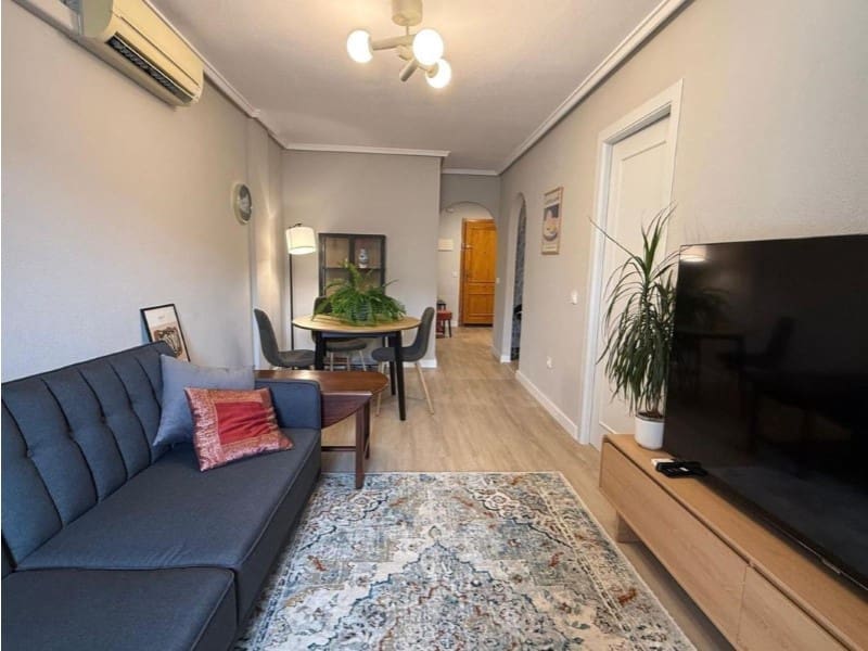 1 soveværelse Lejlighed til salg i Torrevieja med swimmingpool - € 149.000 (Ref: 10011431)