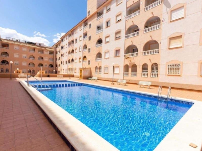 1 soveværelse Lejlighed til salg i Torrevieja med swimmingpool - € 149.000 (Ref: 10011431)