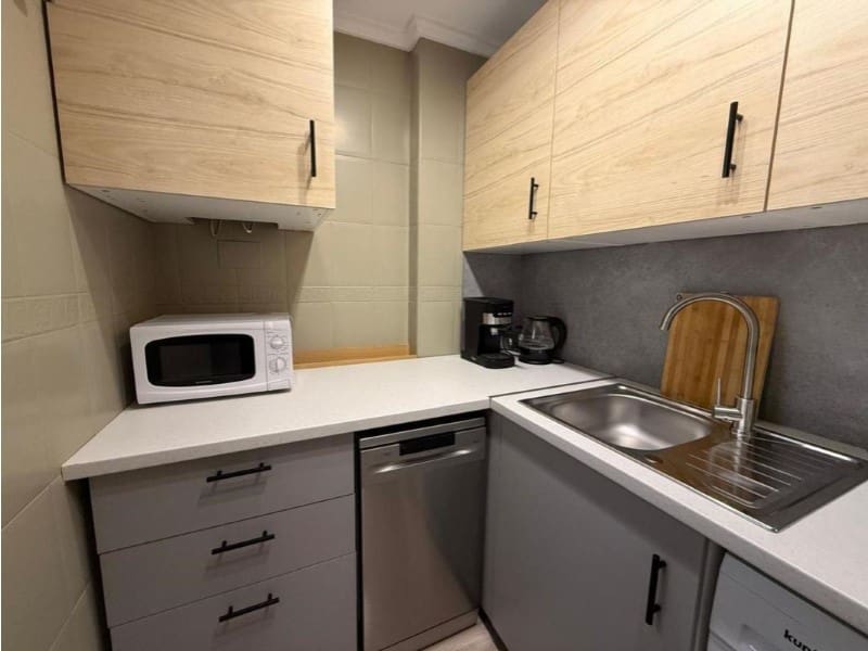 1 soveværelse Lejlighed til salg i Torrevieja med swimmingpool - € 149.000 (Ref: 10011431)