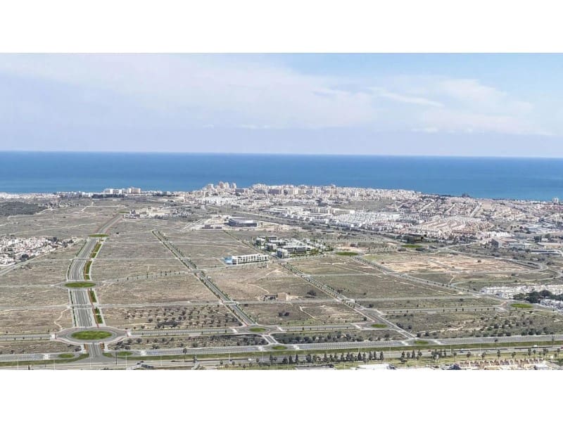 1 slaapkamer Appartement te koop in Torrevieja met zwembad - € 265.000 (Ref: 10011436)