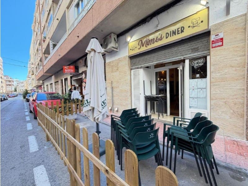 Entreprise à vendre à Torrevieja - 160 000 € (Ref: 10015503)